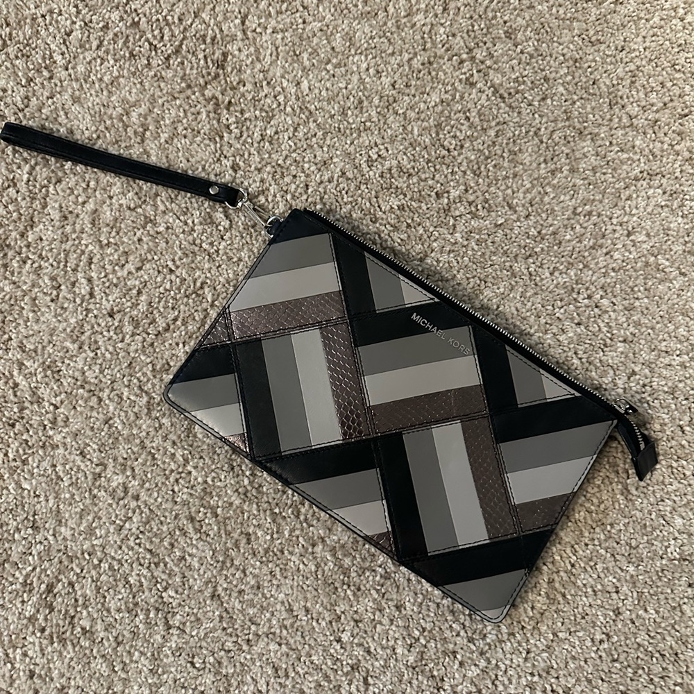 Michael Kors Clutch/Wristlet (never used)